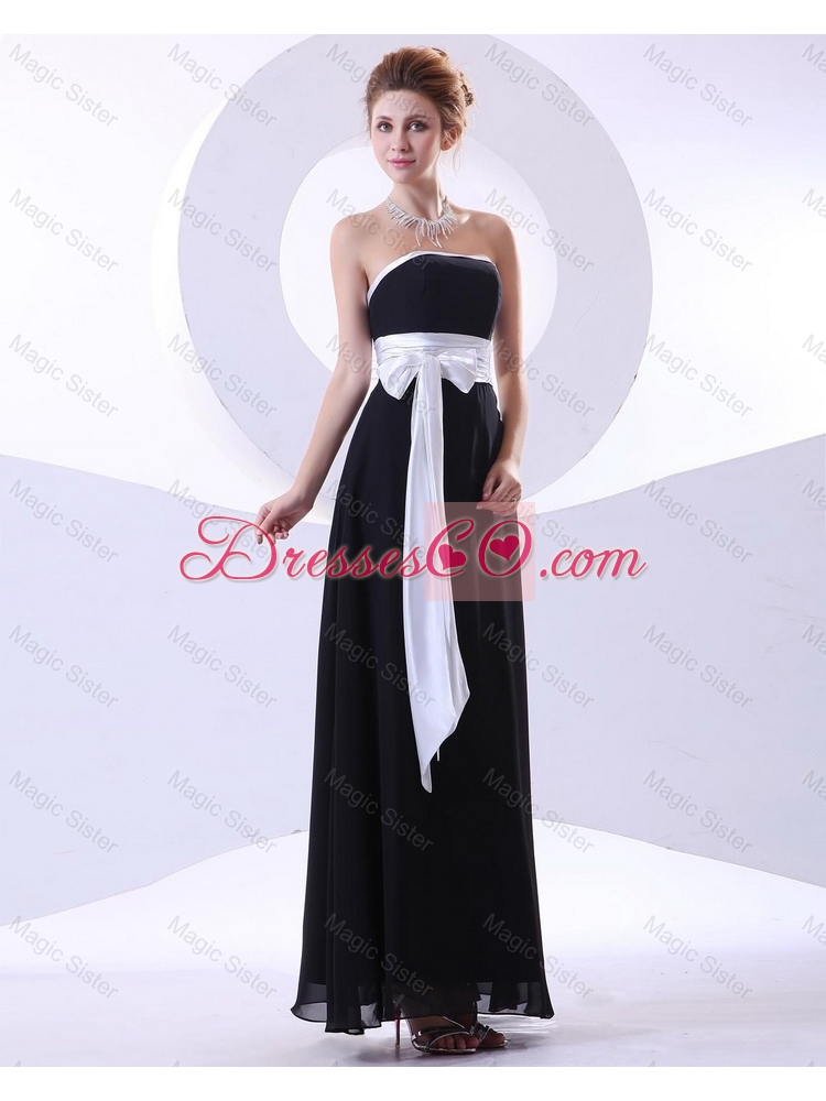 Elegant Strapless Black Prom Dress with Belt and Bowknot