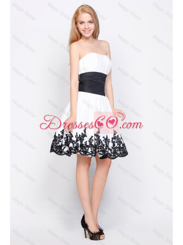 Cute Classical Luxurious Strapless Short Prom Dress with Belt and Appliques