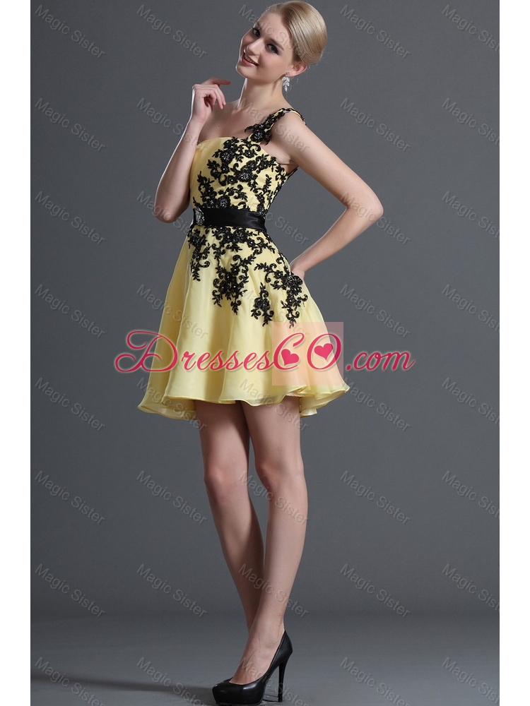 Luxurious Appliques and Belt Prom Dress with One Shoulder