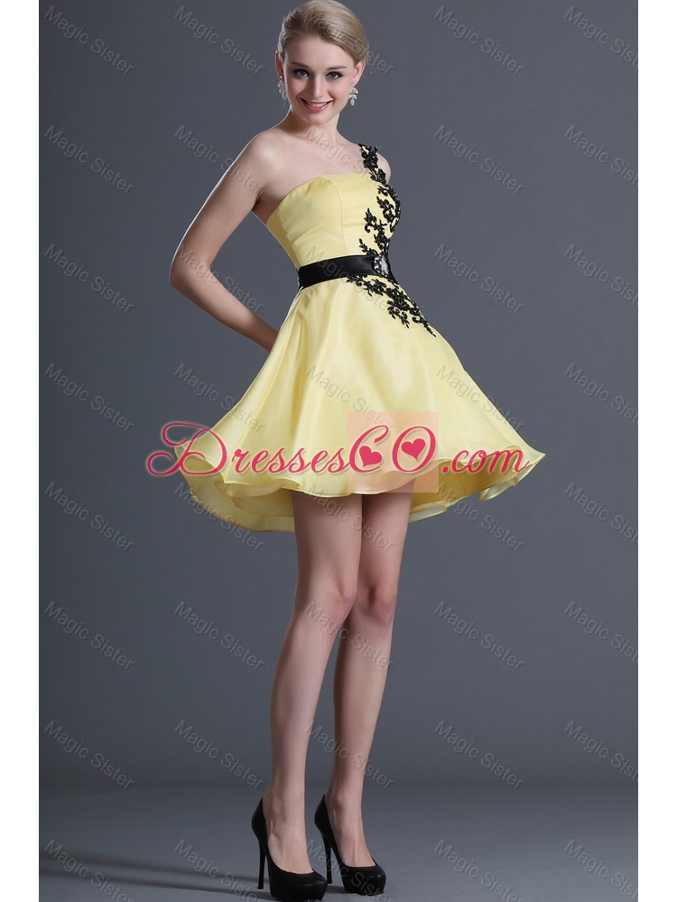 Luxurious Appliques and Belt Prom Dress with One Shoulder