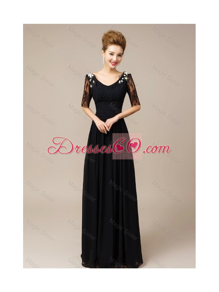 Elegant Latest Gorgeous Half Sleeves Laced Black Prom Dress with V Neck