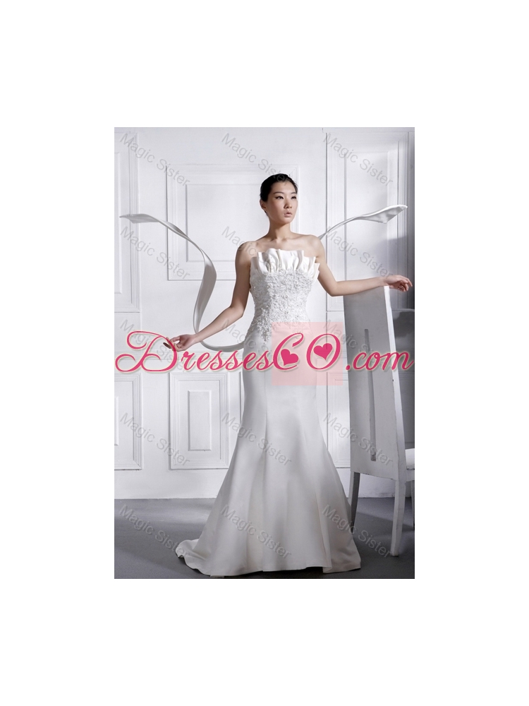Romantic Court Train Appliques and Beading Wedding Dress in Mermaid