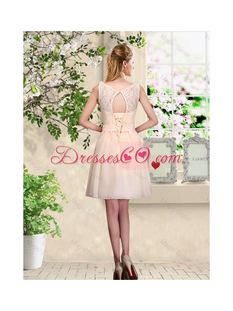Pretty Scoop Dama Dress with Bowknot and Appliques