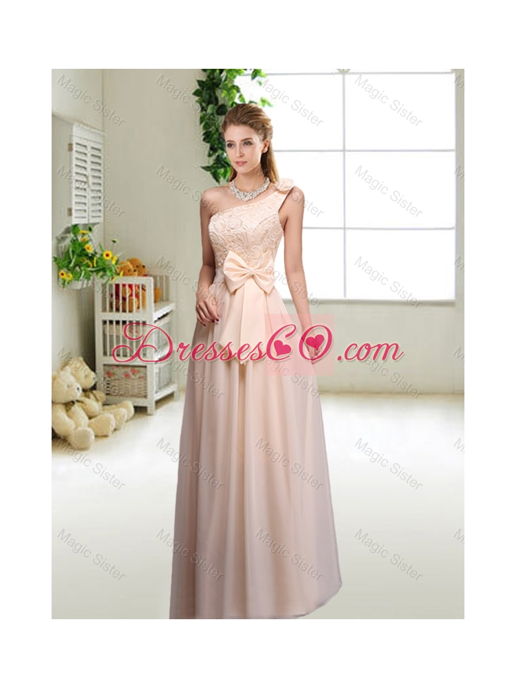 Luxurious Champagne Prom Dress with Lace and Bowknot