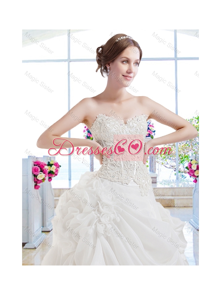 Pretty Appliques Wedding Gown with Chapel Train