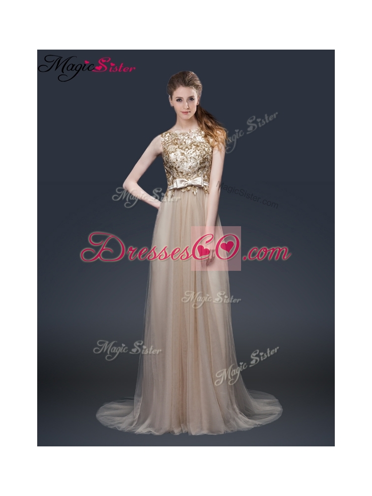 Luxurious Brush Train Prom Dress with Appliques and Bowknot