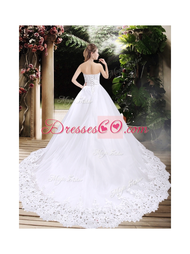 New Style Ball Gown Chapel Train Wedding Dress with Appliques