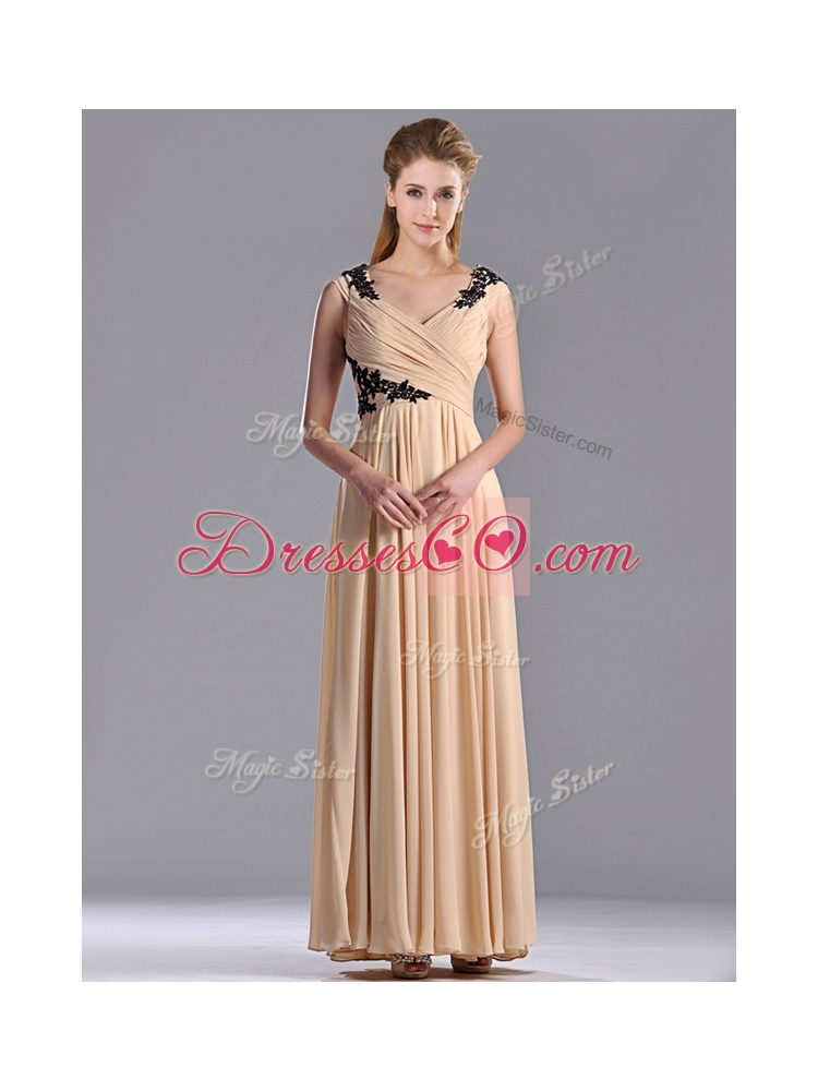 Latest Cap Sleeves Champagne Discount Mother Dress with Black Appliques