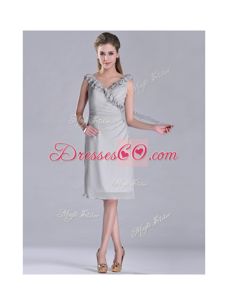 Modest V Neck Grey Chiffon Short Prom Dress with Side Zipper