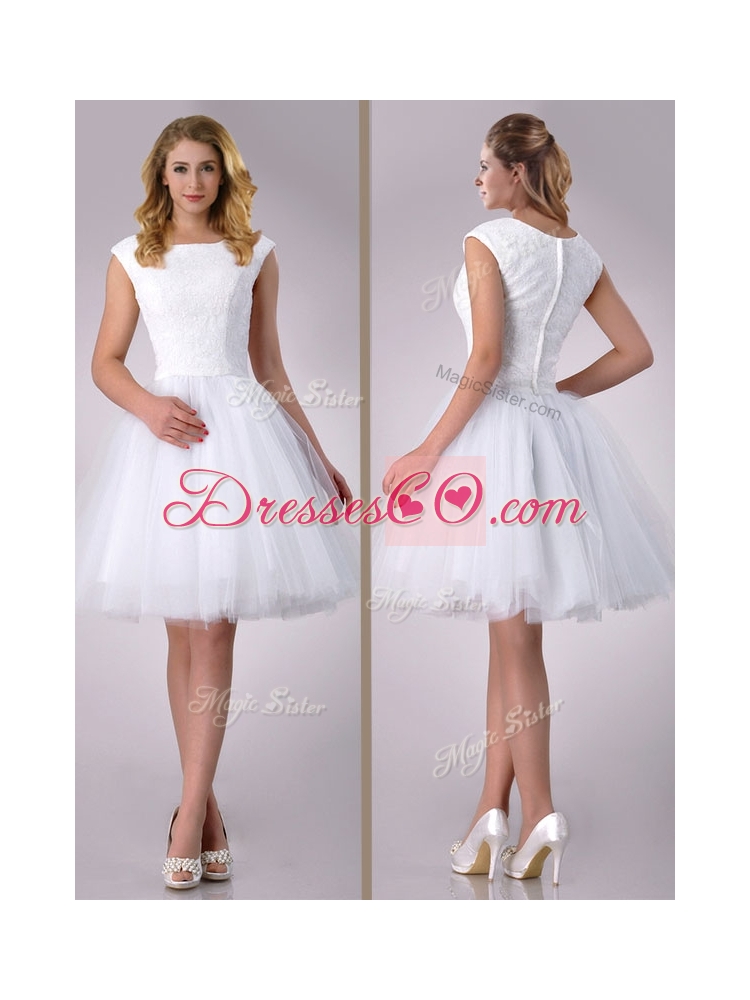 Beautiful  Scoop Cap Sleeves Short Lace Wedding Dress in Tulle