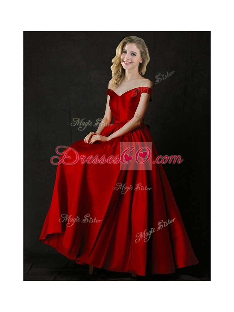 Latest Bowknot Wine Red Long Bridesmaid Dress with Off the Shoulder