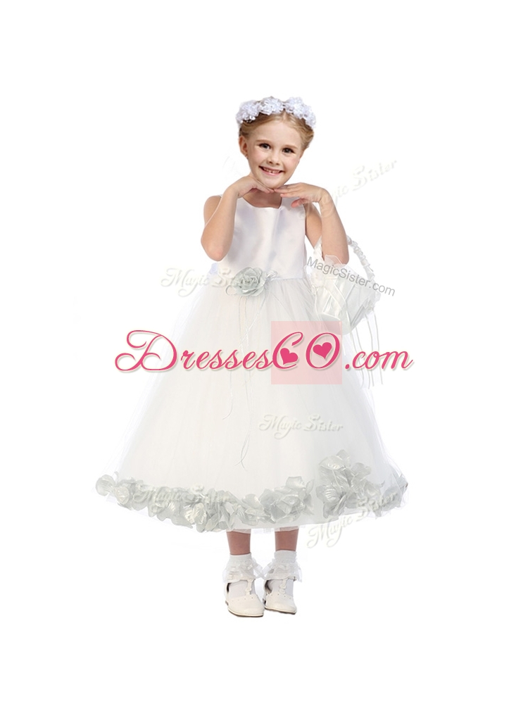 New Style Scoop Hand Made Flowers and Appliques Girls Party Dress in White