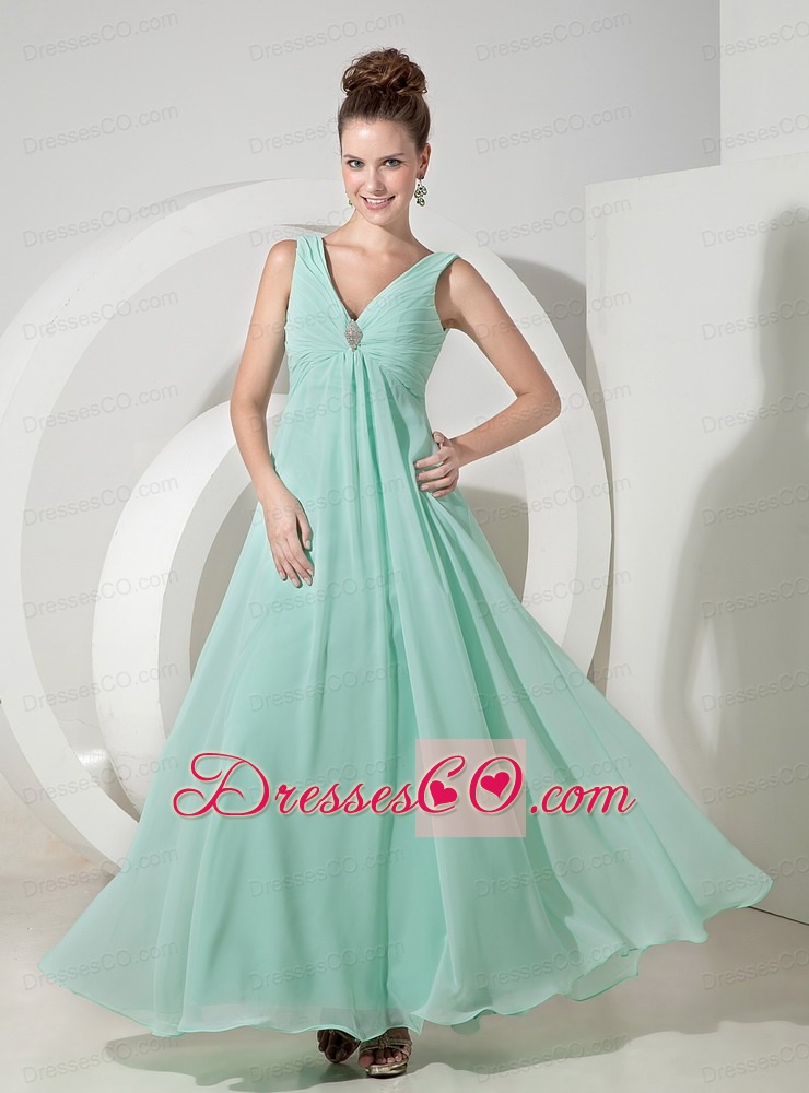 The Most Popular Apple Green Empire V-neck Prom / Evening Dress Chiffon Beading Long