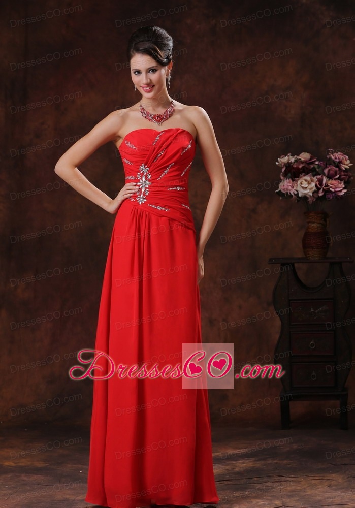 Red Beaded Decorate Strapless Chiffon Prom Dress