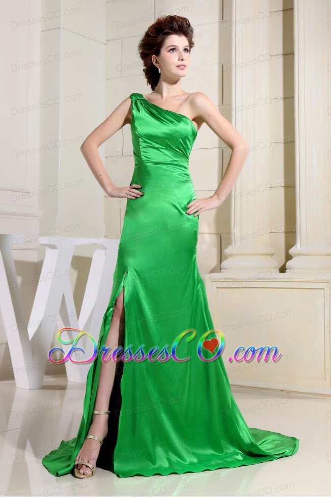 Spring Green Prom Dress With One Shoulder High Slit Brush Train