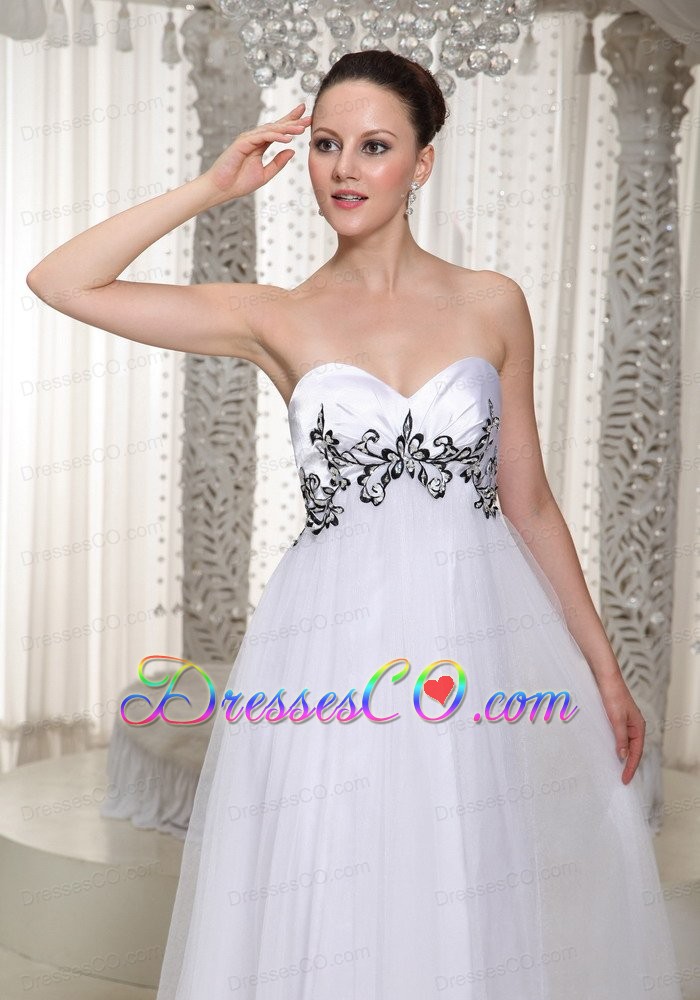White Appliques Prom Dress For Formal Evening With Long