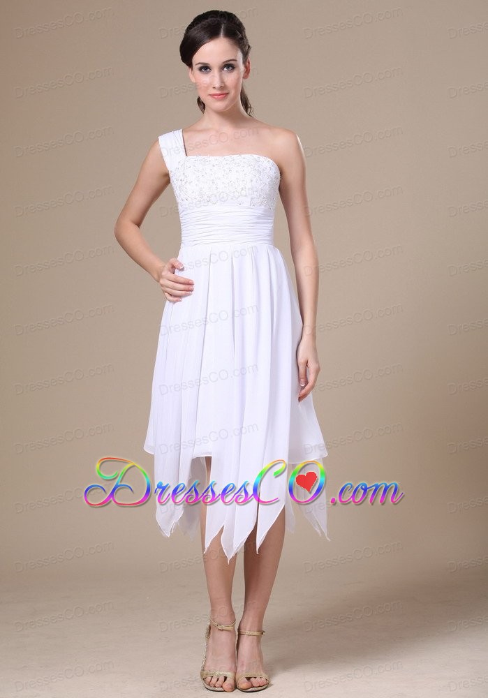 One Shoulder White Prom Dress With Asymmetrical Appliques Decorate