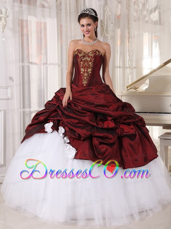 Burgundy And White Ball Gown Long Taffeta And Tulle Appliques Quinceanera Dress