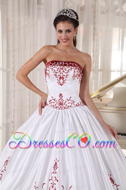White And Wine Red Ball Gown Strapless Long Satin Embroidery Quinceanera Dress