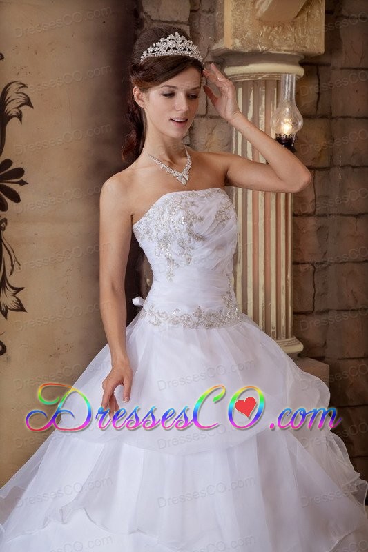 Pretty Ball Gown Strapless Long Appliques Satin And Organza White Quinceanera Dress
