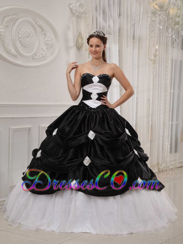 Black And White Ball Gown Long Taffeta And Organza Beading Quinceanera Dress