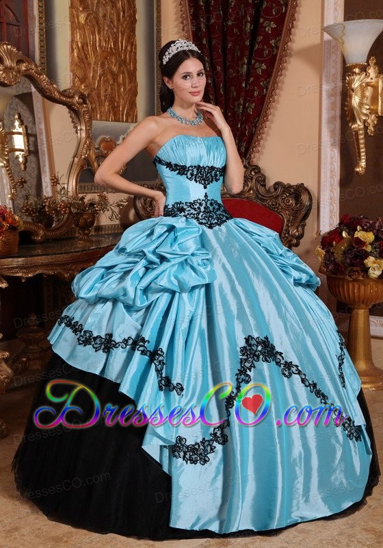 Baby Blue Ball Gown Strapless Long Taffeta Appliques Quinceanera Dress
