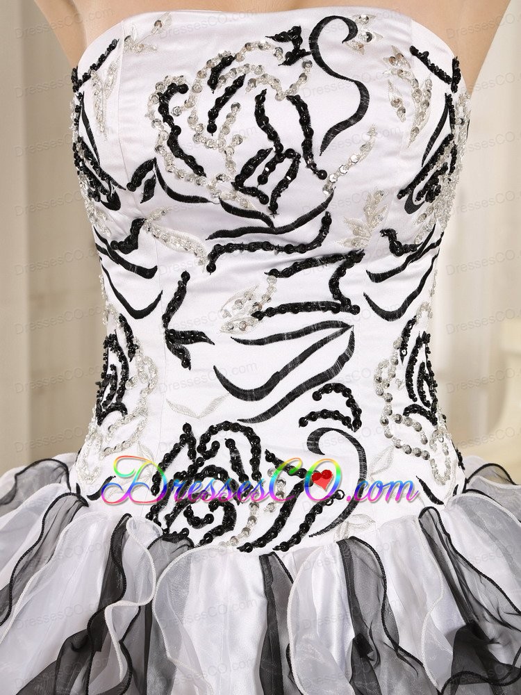 Multi-color Embroidery Ruffles Quinceanera Gowns With Strapless