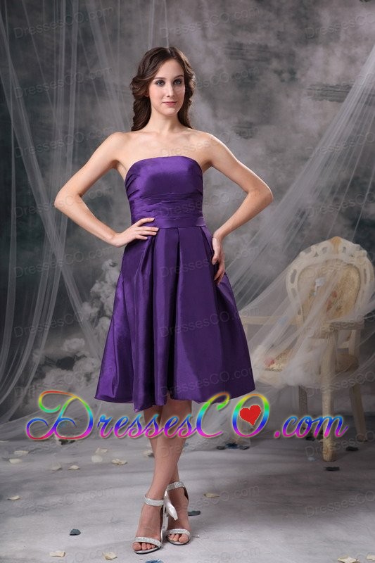 Customize Eggplant Purple Knee-length Bridesmaid Dress A-line Strapless