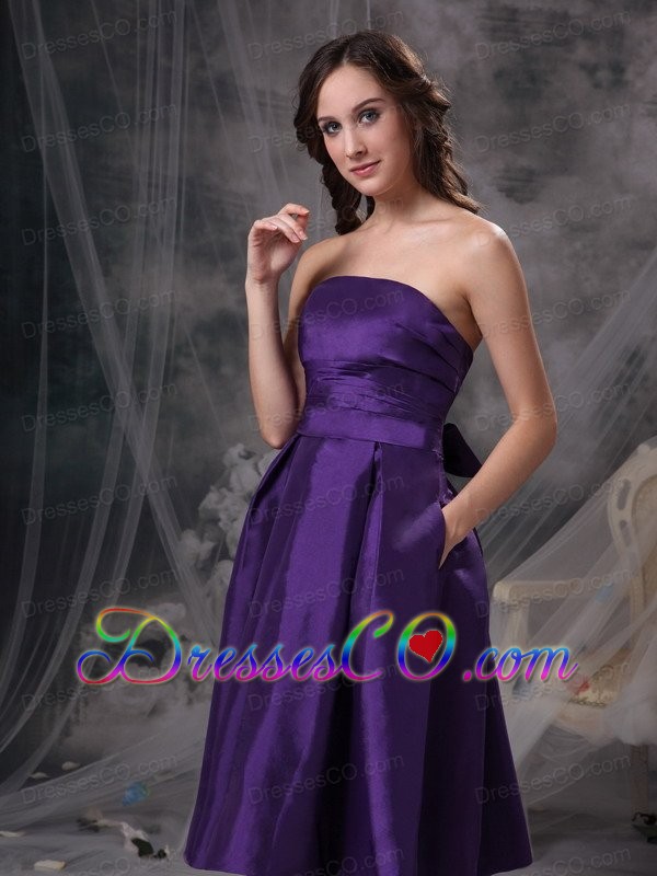 Customize Eggplant Purple Knee-length Bridesmaid Dress A-line Strapless