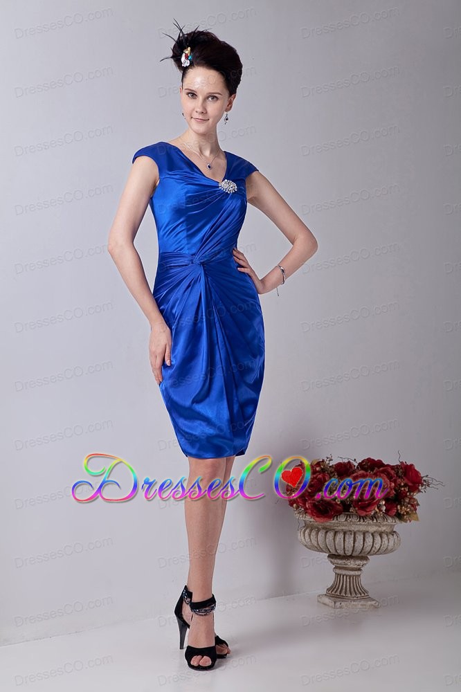 Royal Blue Column V-neck Knee-length Taffeta Beading Bridesmaid Dress