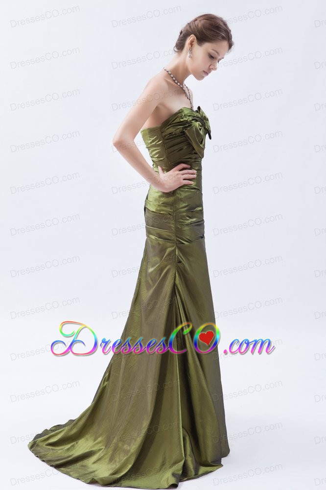 Olive Green A-line / Princess Strapless Brush Train Taffeta Ruched and Bow Bridesmaid Dress