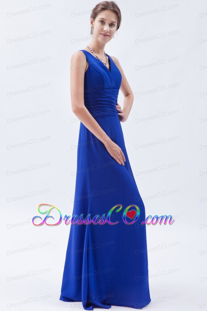 Royal Blue Column / Sheath V-neck Long Chiffon Ruched Bridesmaid Dress