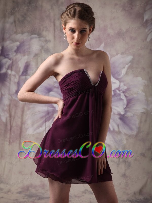 Modest Dark Purple Prom / Cocktail Dress A-line V-neck Chiffon Beading Mini-length