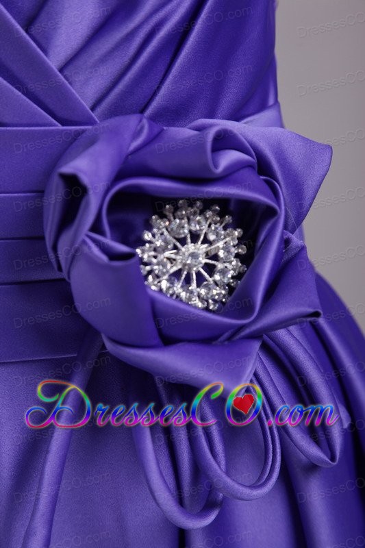 Purple A-line / Princess Strapless Knee-length Satin Hand Made Flower Prom Dress