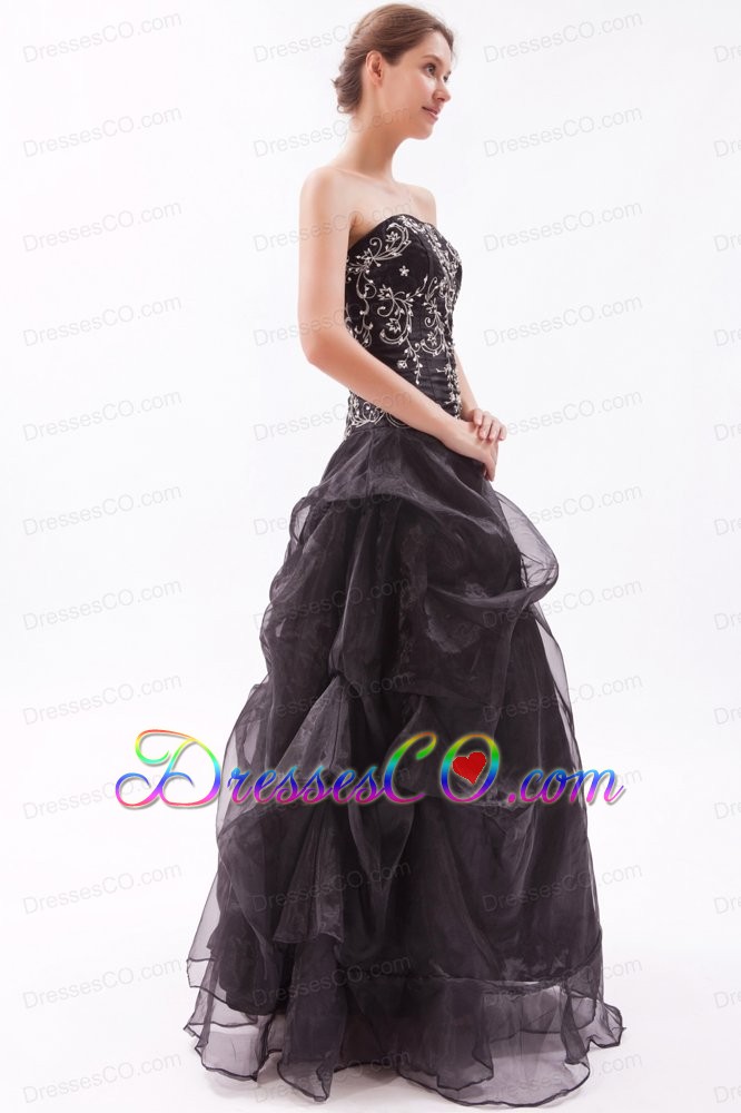 Black A-line / Princess Strapless Long Organza Beading Prom Dress
