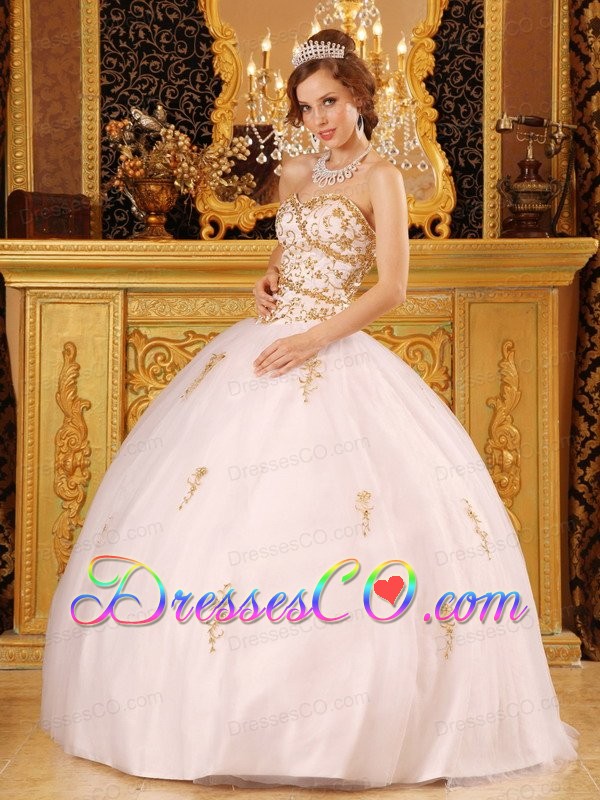 White Ball Gown Strapless Long Organza Appliques Quinceanera Dress