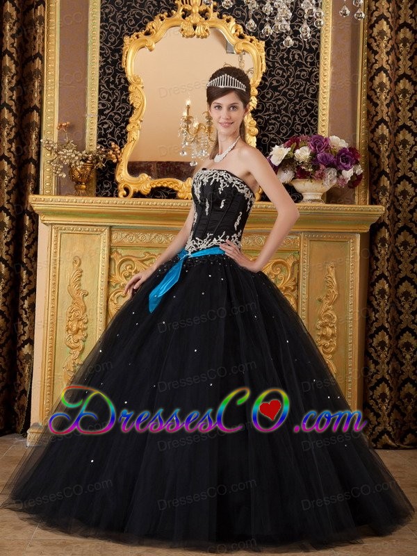 Black Ball Gown Strapless Long Appliques Tulle Quinceanera Dress