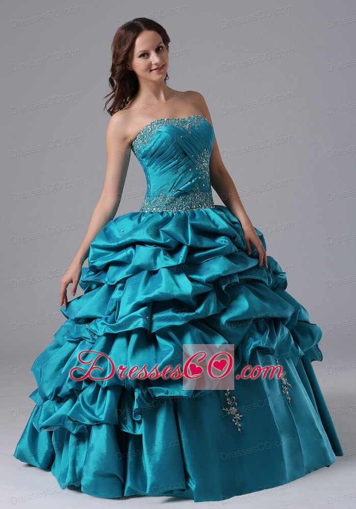 Ball Gown Pick-ups Quinceanera Dress With Beading and Ruches