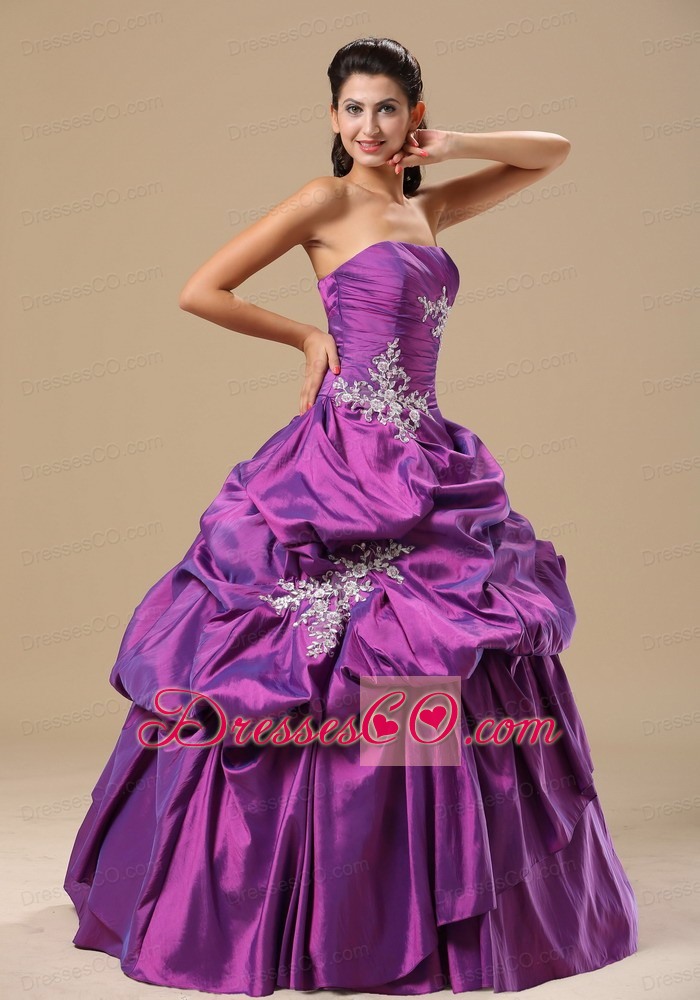 Appliques Decorate Bodice Strapless Pick-ups Purple Long Prom / Pageant Dress