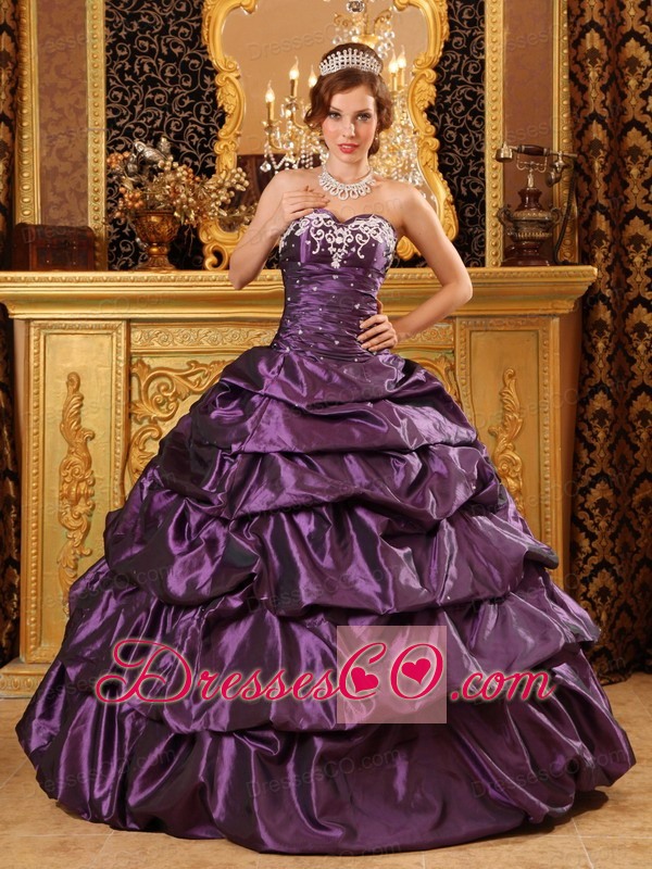 Fashionable Ball Gown Long Taffeta Appliques Purple Quinceanera Dress