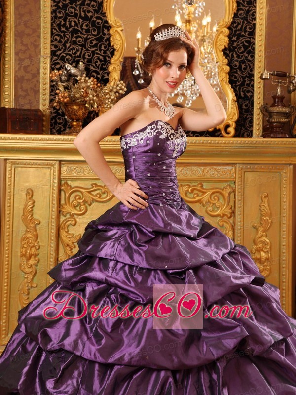 Fashionable Ball Gown Long Taffeta Appliques Purple Quinceanera Dress
