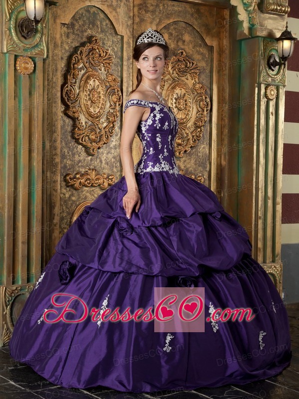 Purple Ball Gown Off The Shoulder Long Taffeta Appliques Quinceanera Dress