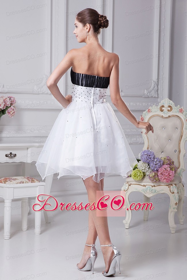 Beading And Appliques Decorate Ruching Organza Prom Dress Knee-length
