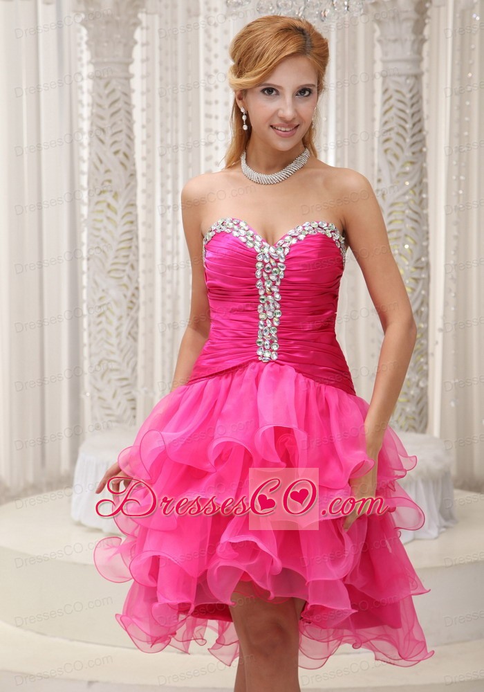 Lovely Prom / Cocktail Dress For Formal Evening Beaded Decorate Neckline Ruched Bodice