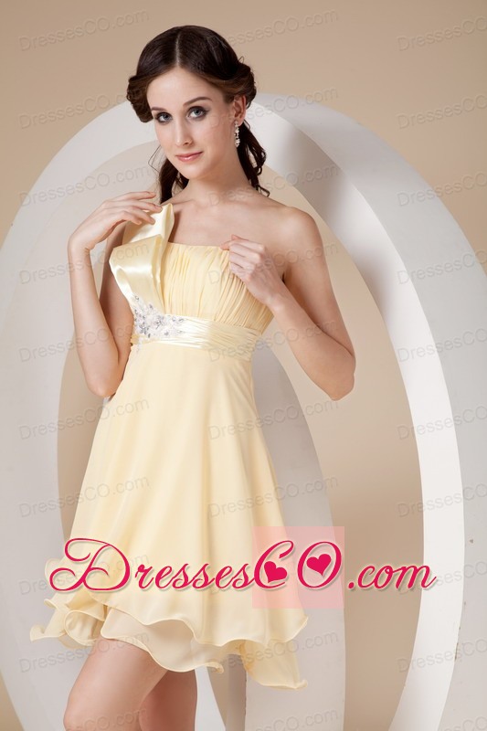 Sweet Light Yellow A-line Prom Dress Strapless Organza Beading Mini-length
