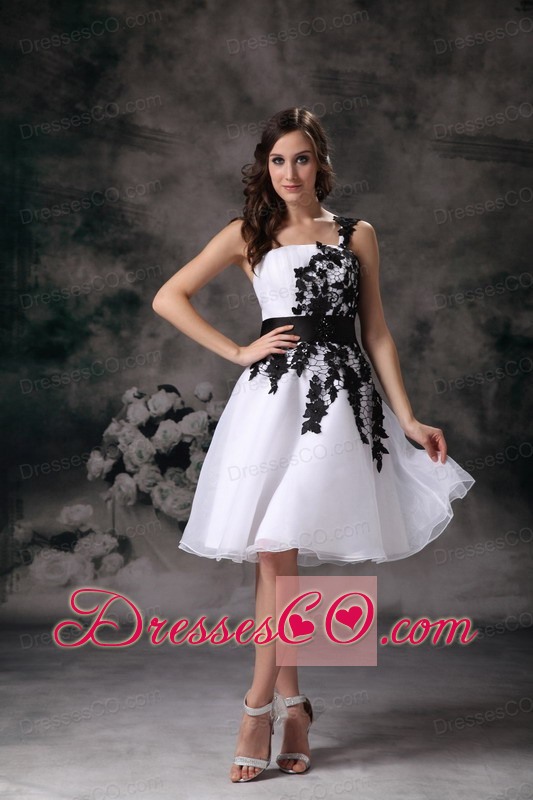 Modest White A-line One Shoulder Homecoming Dress Organza Lace Knee-length