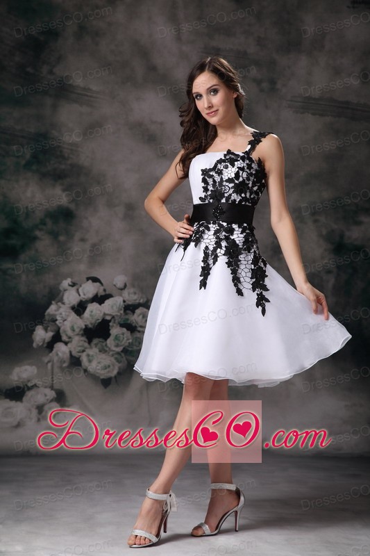Modest White A-line One Shoulder Homecoming Dress Organza Lace Knee-length