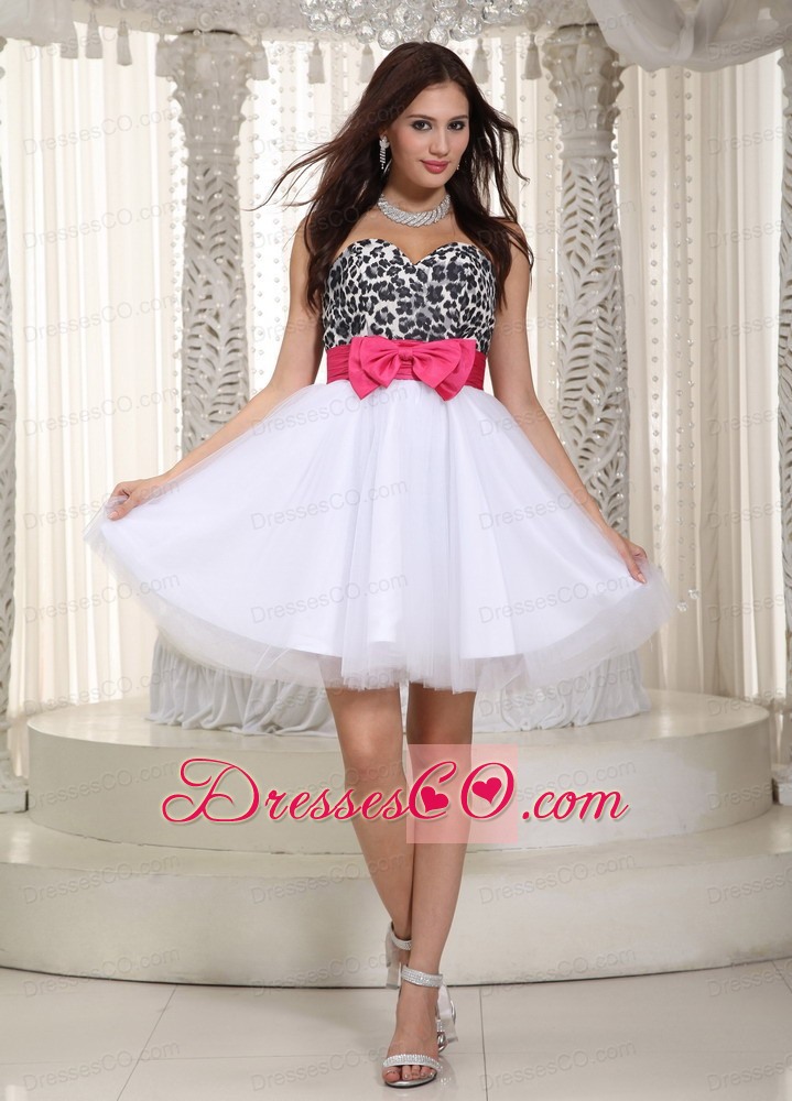 White A-line Knee-length Leopard And Tulle Bow Prom Dress
