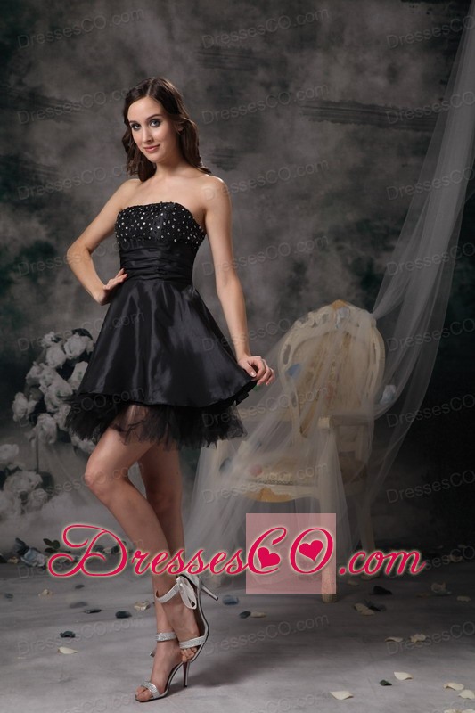 Beautiful A-line Strapless Little Black Dress Taffeta And Tulle Beading Mini-length
