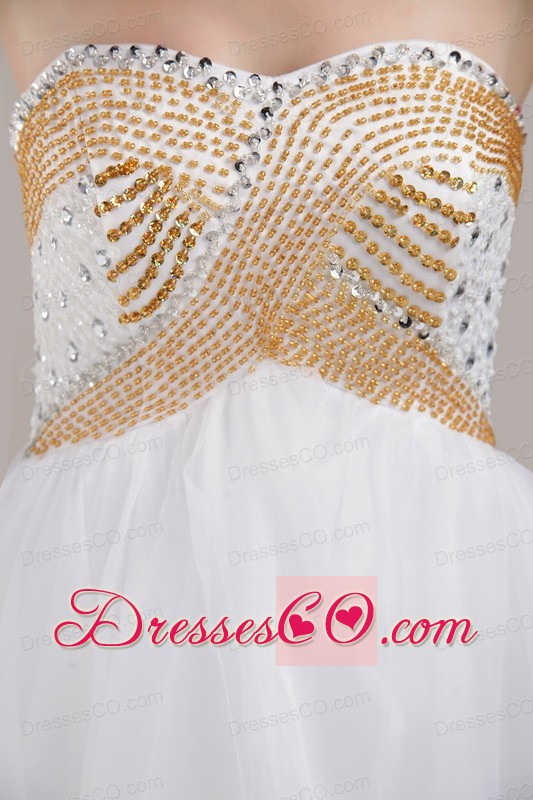 White A-line / Princess Knee-length Organza Beading Prom Dress